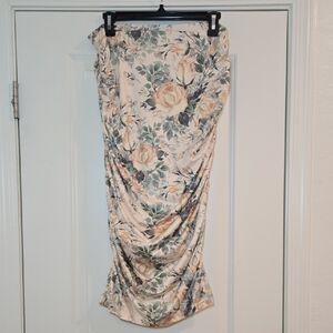 VfEmage Elegant Floral Pencil Skirt in Cream and Green